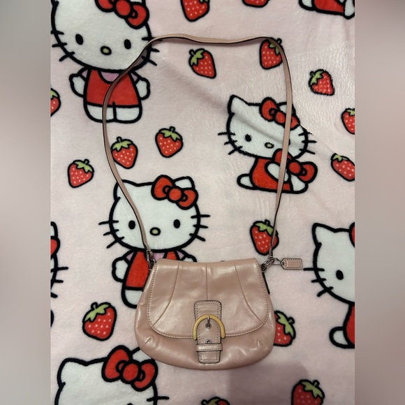 Coach Pale Pink Leather Soho CrossBody Purse!🤍 - Picture 2 of 7